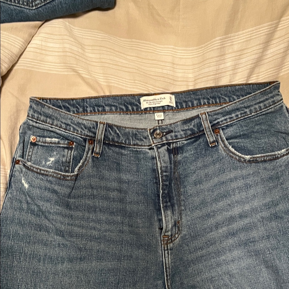 Abercrombie & Fitch Medium Blue Denim Jeans 90’s slim straight 33 short